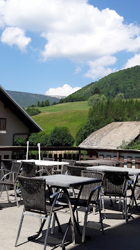 Atmosphère du Restaurant Le Mont Pelat à Aillon-le-Jeune - n°1