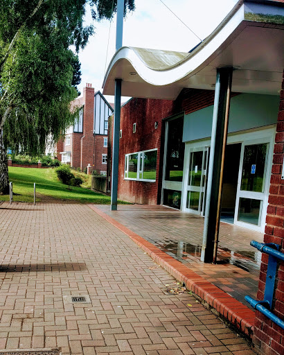 Outdoor swimming pools in Birmingham