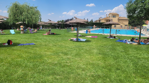 Piscina Municipal de Torrecaballeros en Torrecaballeros, Segovia