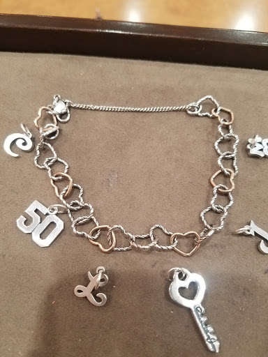 Jewelry Store «James Avery Jewelry», reviews and photos, 5315-A Farm to Market 1960 Rd W, Houston, TX 77069, USA