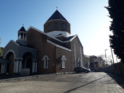 Catedral Surp Nersés Shnorhali | Iglesia Apostólica Armenia