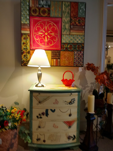 Consignment Shop «What A Find», reviews and photos, 154 Huttleston Ave, Fairhaven, MA 02719, USA