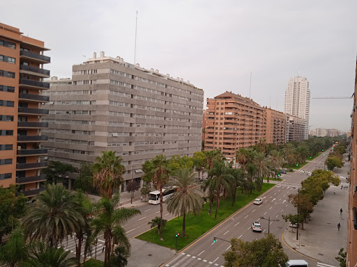 Centro médico M E D C A R E en Valencia