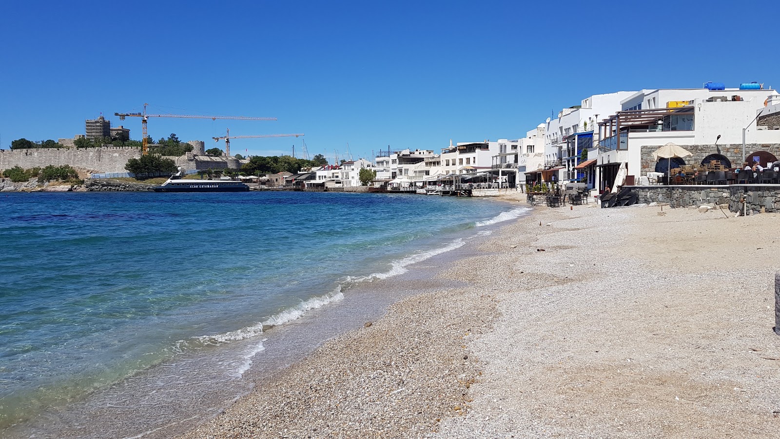 Foto di Bodrum beach II con una superficie del piccoli ciottoli beige