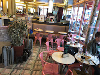 Atmosphère du Restaurant La Favorite Saint-Paul à Paris - n°11