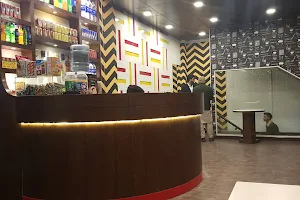 shahzad & guy - Best and Executive Hair Salon In Faisalabad image