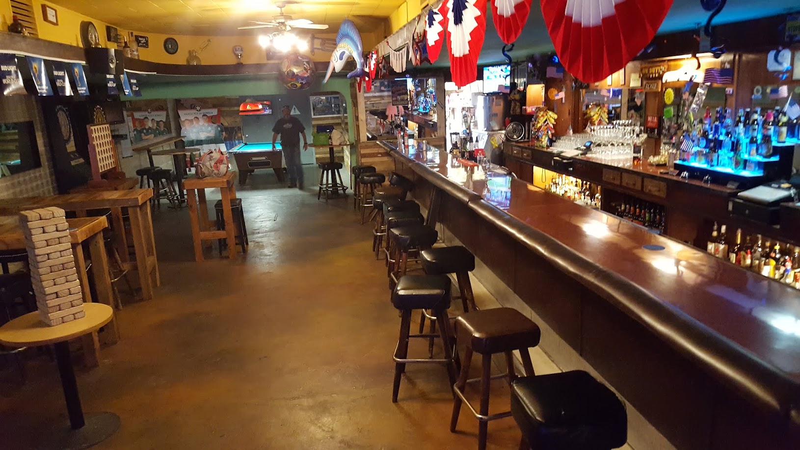 Dock's Cocktail Lounge