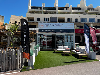 PURE YACHTING - Prestige et Jeanneau Golfe de Saint Tropez à Cogolin