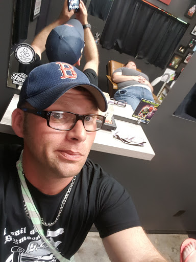 Tattoo Shop «Knuckle Up Tattoo Co.», reviews and photos, 2083 Irvin Cobb Dr, Paducah, KY 42003, USA