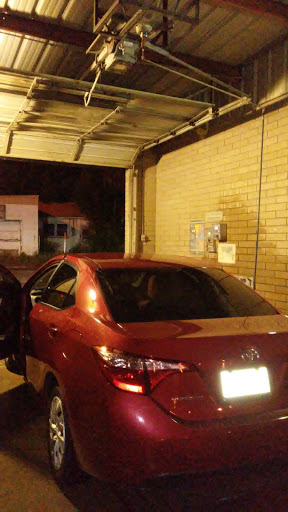 Hand Car Wash en Raton