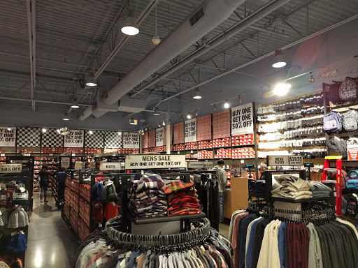 Shoe Store «Vans», reviews and photos, 10600 Quil Ceda Blvd #0660, Tulalip, WA 98271, USA