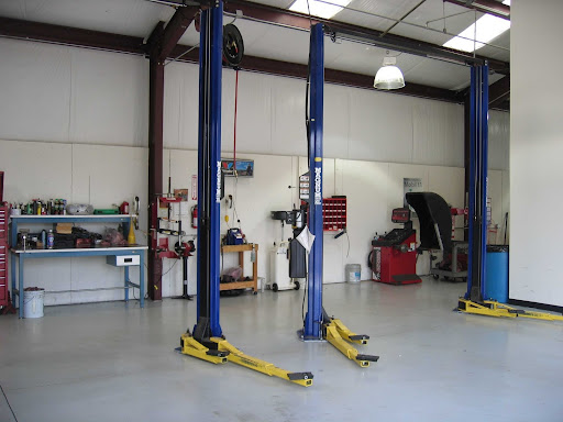 Auto Repair Shop «Auto Tech USA», reviews and photos, 1355 Scenic Hwy N, Snellville, GA 30078, USA