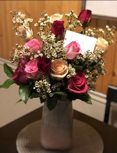 Florist «Raindrops N Roses», reviews and photos, 530 E Broadway St, Shelbyville, IN 46176, USA