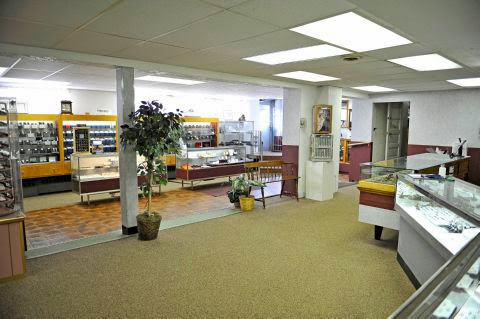 Glenn Fisher Jewelry Inc, 2380 Manchester Rd, Akron, OH 44314, USA, 