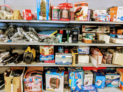 Thrift Store «Super Thrift Store», reviews and photos, 815 N Oxnard Blvd, Oxnard, CA 93030, USA