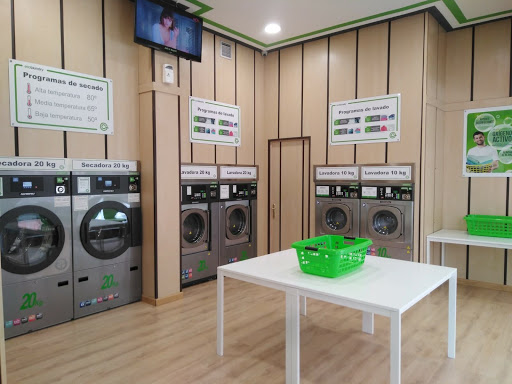 HappyLaundry Mieres en Mieres del Camino, Oviedo