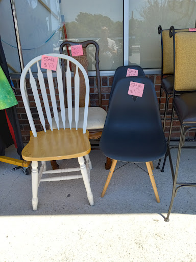 Thrift Store «JUNK 4 UR TRUNK THRIFT STORE», reviews and photos, 5494 New Jesup Hwy, Brunswick, GA 31523, USA