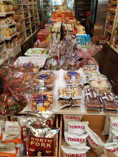 Gourmet Grocery Store «Cipollina Gourmet Italian Market», reviews and photos, 116-09 Queens Blvd, Forest Hills, NY 11375, USA