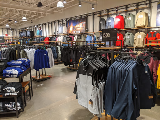 Clothing Store «The North Face Outlet», reviews and photos, 127 Premium Outlets Dr #633, Monroe, OH 45050, USA
