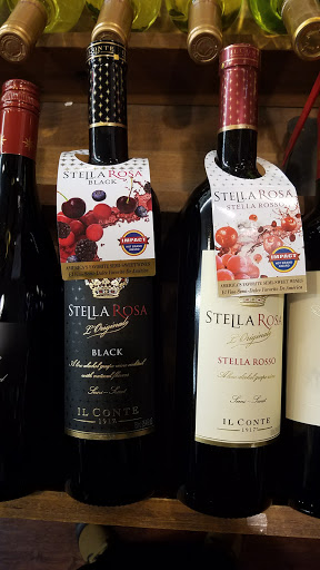 Liquor Store «Cardinal Wine & Spirits», reviews and photos, 4905 N Lincoln Ave, Chicago, IL 60625, USA