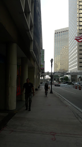 Mobile Phone Repair Shop «CPR Cell Phone Repair Downtown Miami», reviews and photos, 354 SE 1st St, Miami, FL 33131, USA