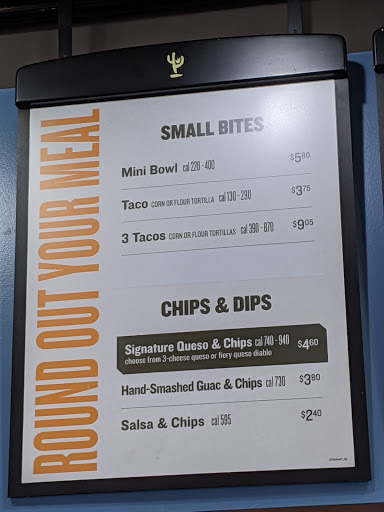 Mexican Restaurant «QDOBA Mexican Eats», reviews and photos, 2421 Cranberry Hwy #304, Wareham, MA 02571, USA