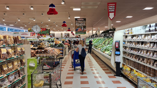 Grocery Store «Market Basket», reviews and photos, 110 Market Pl Dr, Waltham, MA 02451, USA