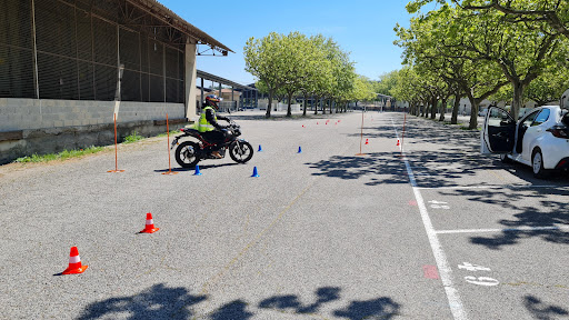 Auto-École Here Permis Motorcycle Ecole à Tarascon, Bouches-du-Rhône