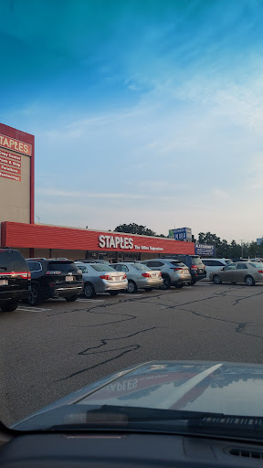 Office Supply Store «Staples», reviews and photos, 757 Gallivan Blvd, Dorchester, MA 02122, USA