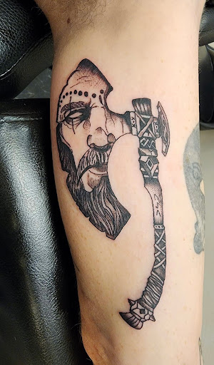 Explore mens daughter tattoo ideas, creative tattoo ideas in Wilson, available at Everlasting Impressions Tattoo & Body piercings