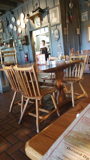 American Restaurant «Cracker Barrel Old Country Store», reviews and photos, 30 Research Dr, Milford, CT 06460, USA