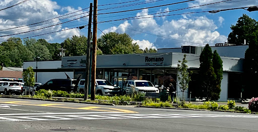 Car Dealer «Romano Chrysler Jeep», reviews and photos, 215 W Genesee St, Fayetteville, NY 13066, USA
