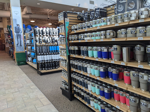 Sporting Goods Store «SCHEELS», reviews and photos, 17202 Davenport St, Omaha, NE 68118, USA