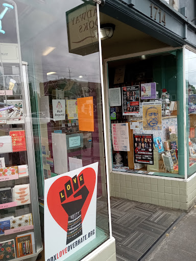 Book Store «Broadway Books», reviews and photos, 1714 NE Broadway St, Portland, OR 97232, USA