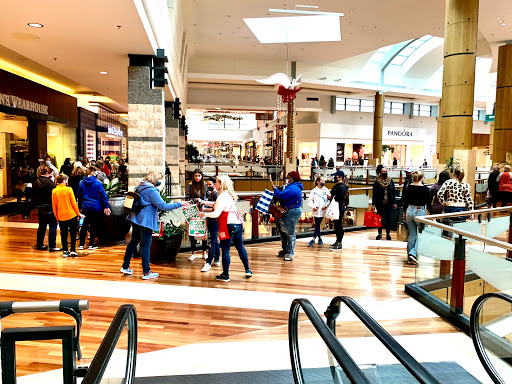 Shopping Mall «West County Center», reviews and photos, 80 W County Center Dr, Des Peres, MO 63131, USA