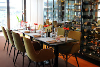 Photos du propriétaire du Restaurant français Restaurant Riom : Anémotel - n°4