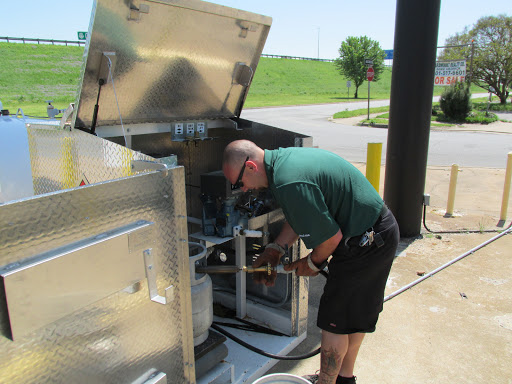 Truck Rental Agency «U-Haul of North Little Rock», reviews and photos, 601 N Cypress St, North Little Rock, AR 72114, USA