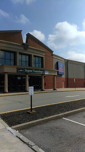 Movie Theater «Regal Cinemas Stonington 10», reviews and photos, 85 Voluntown Rd, Pawcatuck, CT 06379, USA