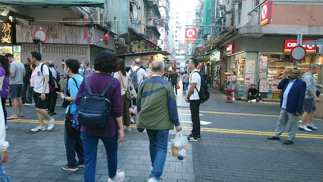 Temple Street Night Market by Google