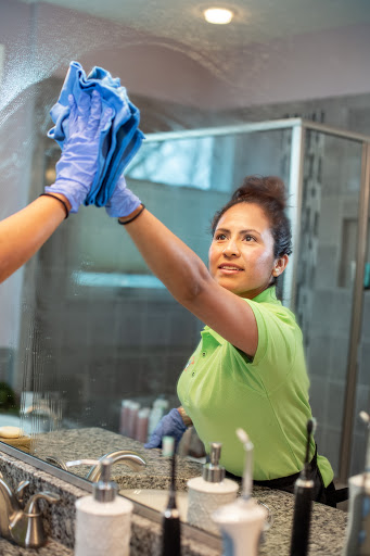 House Cleaning Service «Helping Hands Cleaning Services», reviews and photos, 381 N York St #12, Elmhurst, IL 60126, USA