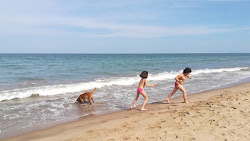 Foto von Platja del Brosquil und die siedlung