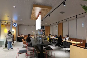 McDonald's Minamishinkawa image