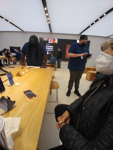 Computer Store «Apple Annapolis», reviews and photos, 1735 Annapolis Mall Rd, Annapolis, MD 21401, USA