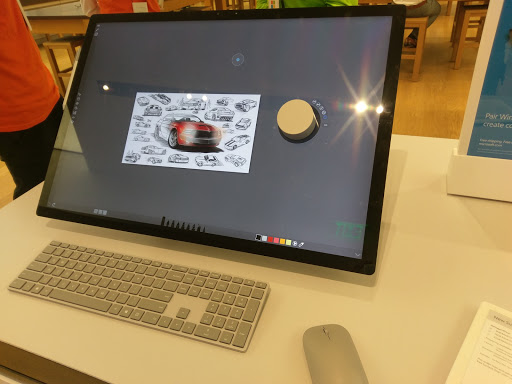 Computer Store «Microsoft Store - Tysons Corner Center», reviews and photos, 1961 Chain Bridge Rd, Tysons, VA 22102, USA