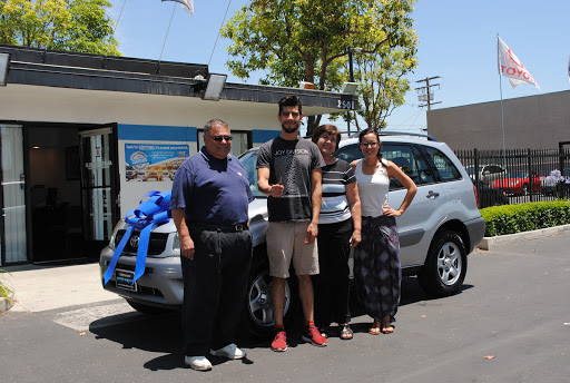 Used Car Dealer «Auto World», reviews and photos, 2501 W Whittier Blvd, La Habra, CA 90631, USA