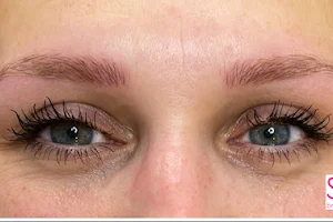 Star Permanent Cosmetic Microblading Zurich image