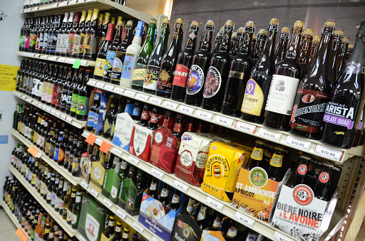 Liquor Store «Village Liquors», reviews and photos, 84 S Main St, Sugar Grove, IL 60554, USA