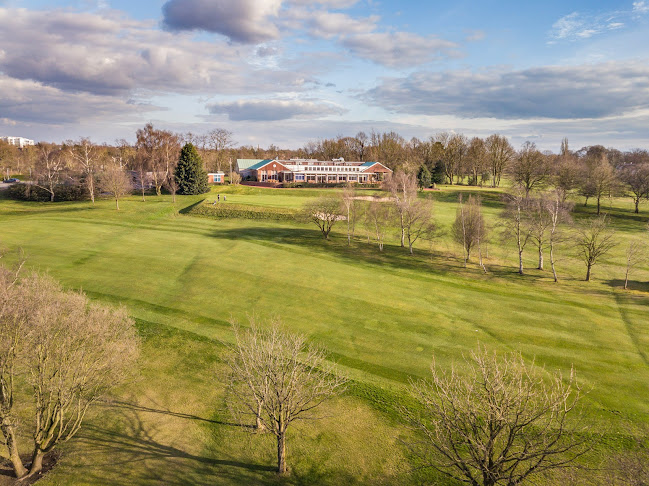 Reviews of Highgate Golf Club in London - Golf club