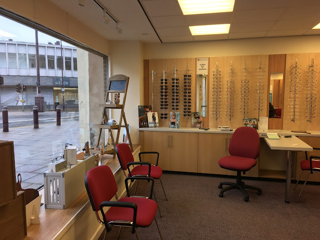 Reviews of RG Edwards Opticians in Stoke-on-Trent - Optician