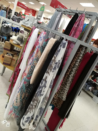 Department Store «T.J. Maxx», reviews and photos, 4070 Commonwealth Ave, Eau Claire, WI 54701, USA